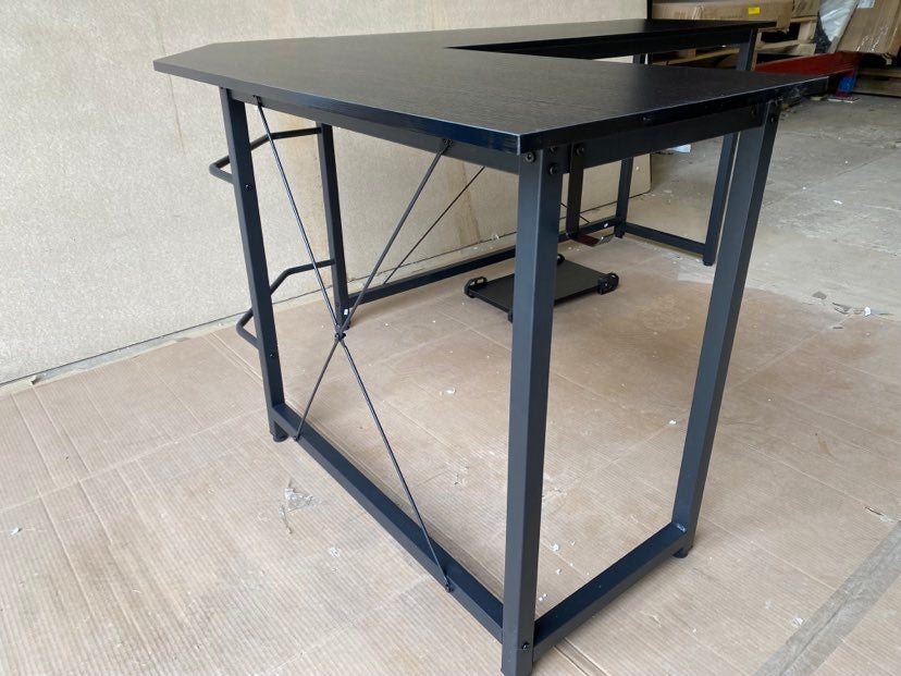 Auag l hotsell shaped desk